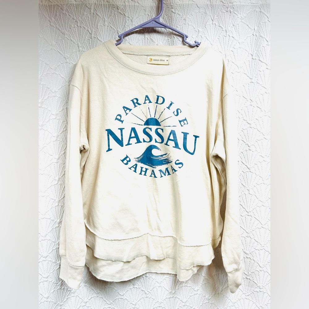 Ocean Drive Size Medium Nassau Bahamas Sweatshirt